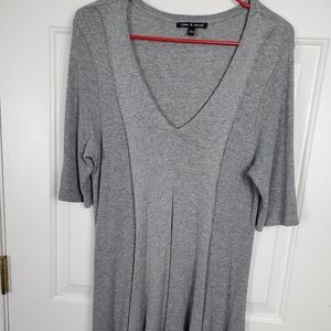 Cable and gauge v neck shirt